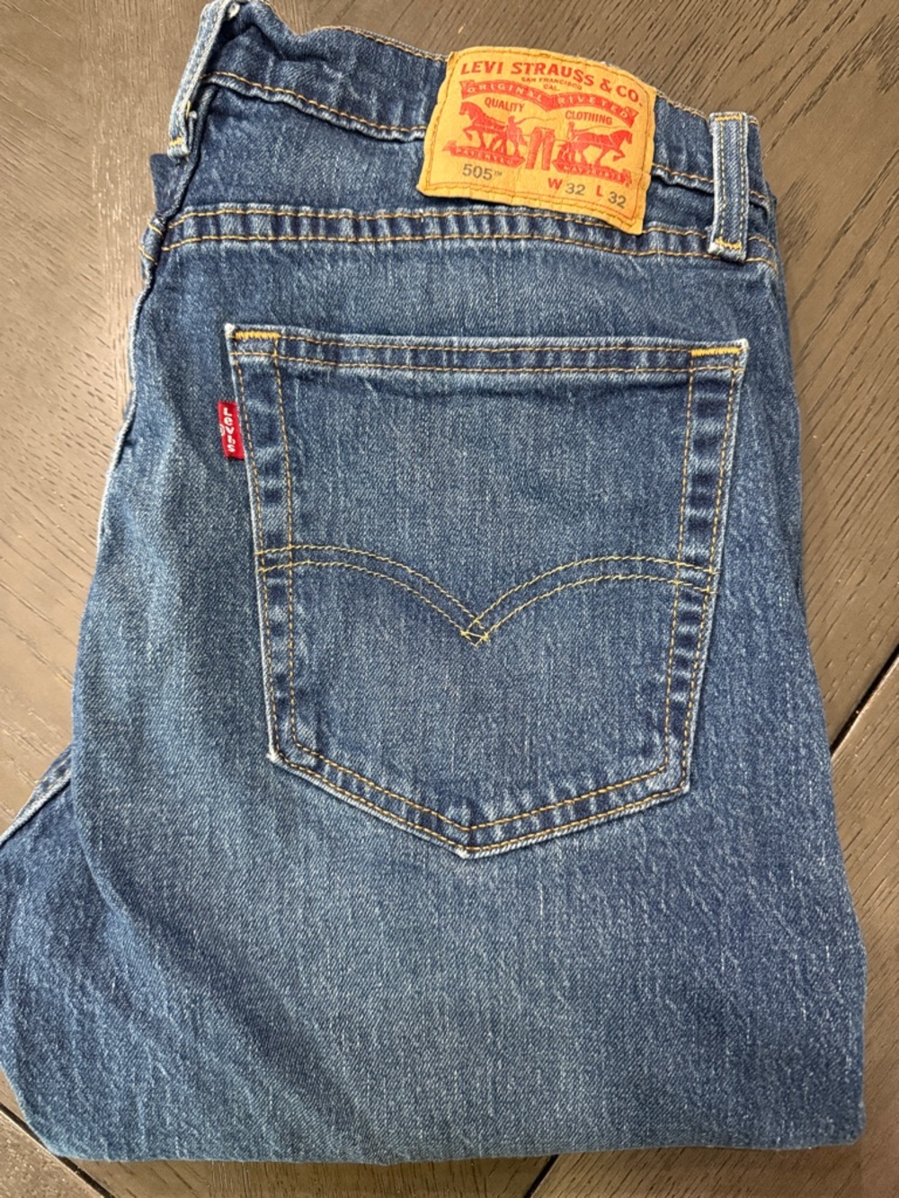 Levi's Men's Straight Leg Jeans in Medium Blue Denim